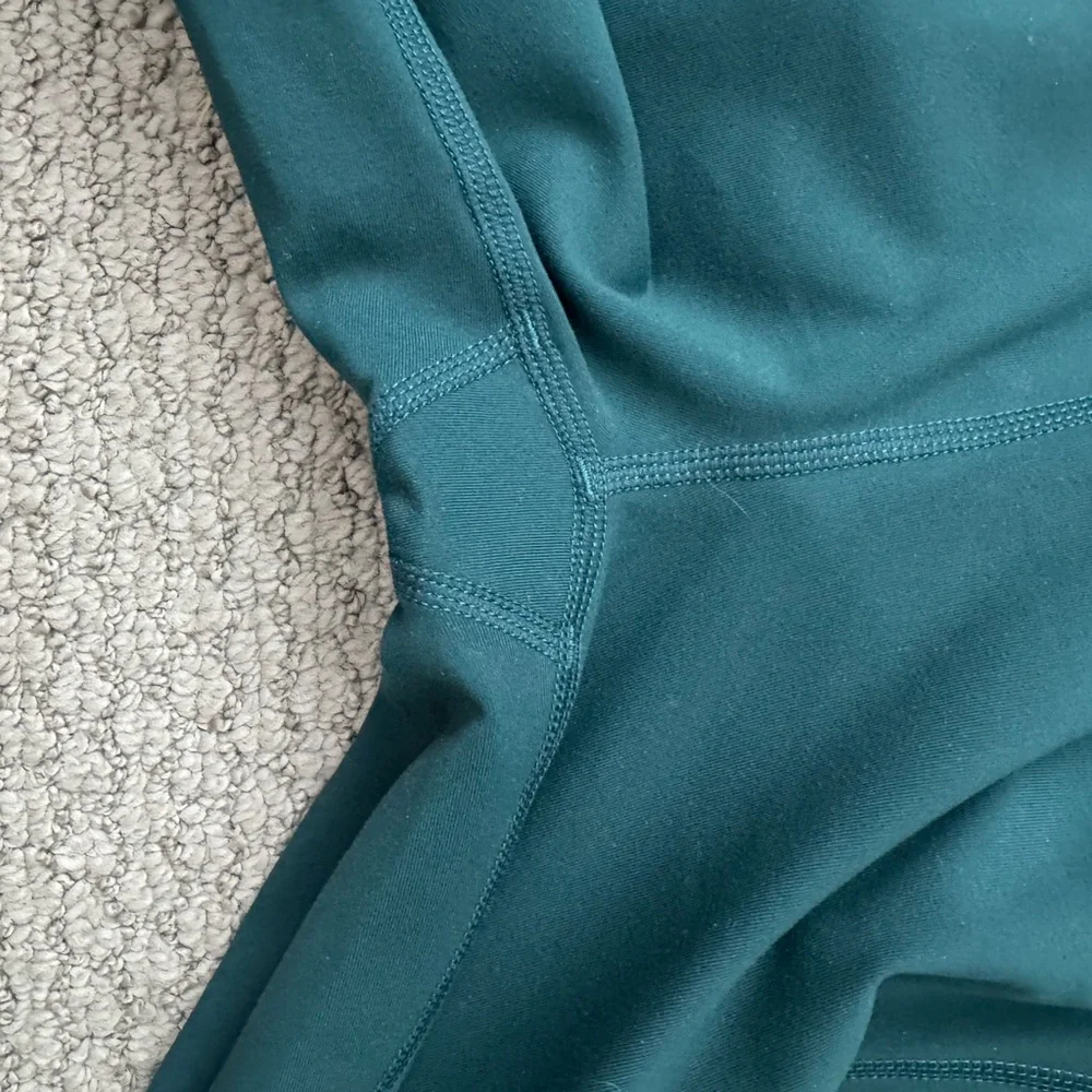 NWOT 🔥 Fabletics Flare leggings - Picture 5 of 5